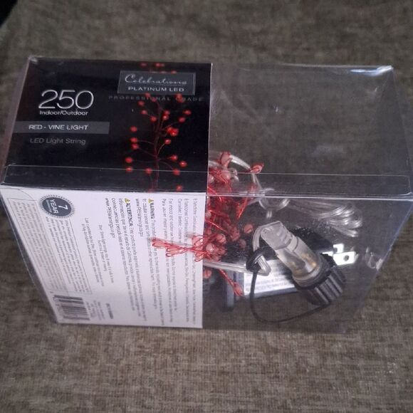 Celebrations Platinum LED Big Seed Cluster RED ONLY 250ct Lights 10ft NWT - Picture 2 of 8